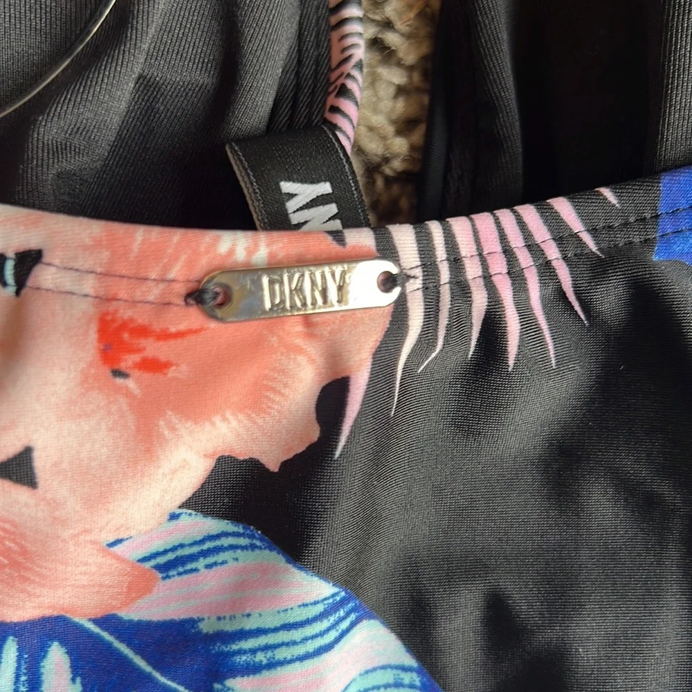 DKNY Tropical‎ Floral One Piece Swimsuit in Black/Pink Sizes XL NWOT - Picture 9 of 15